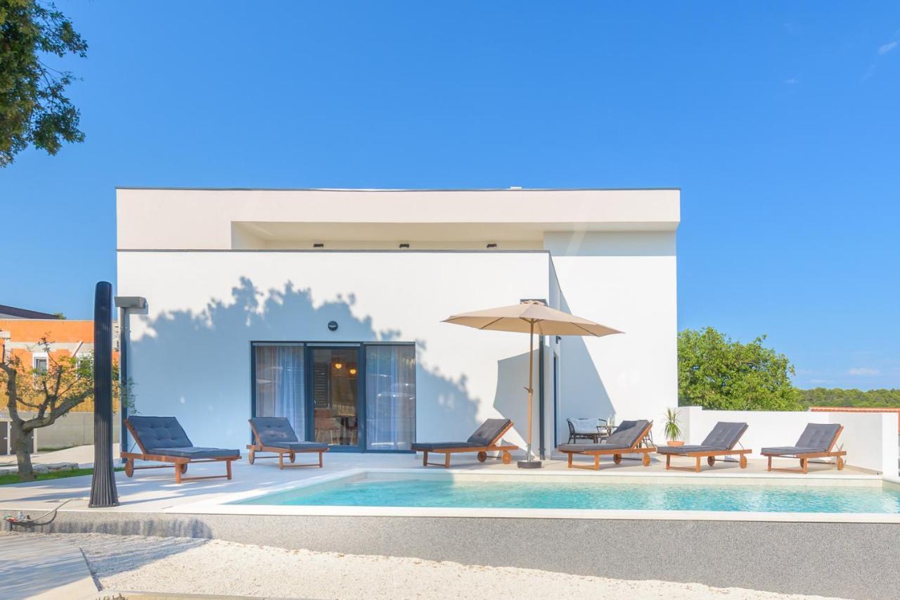 Vila Hana Pula Exterior photo